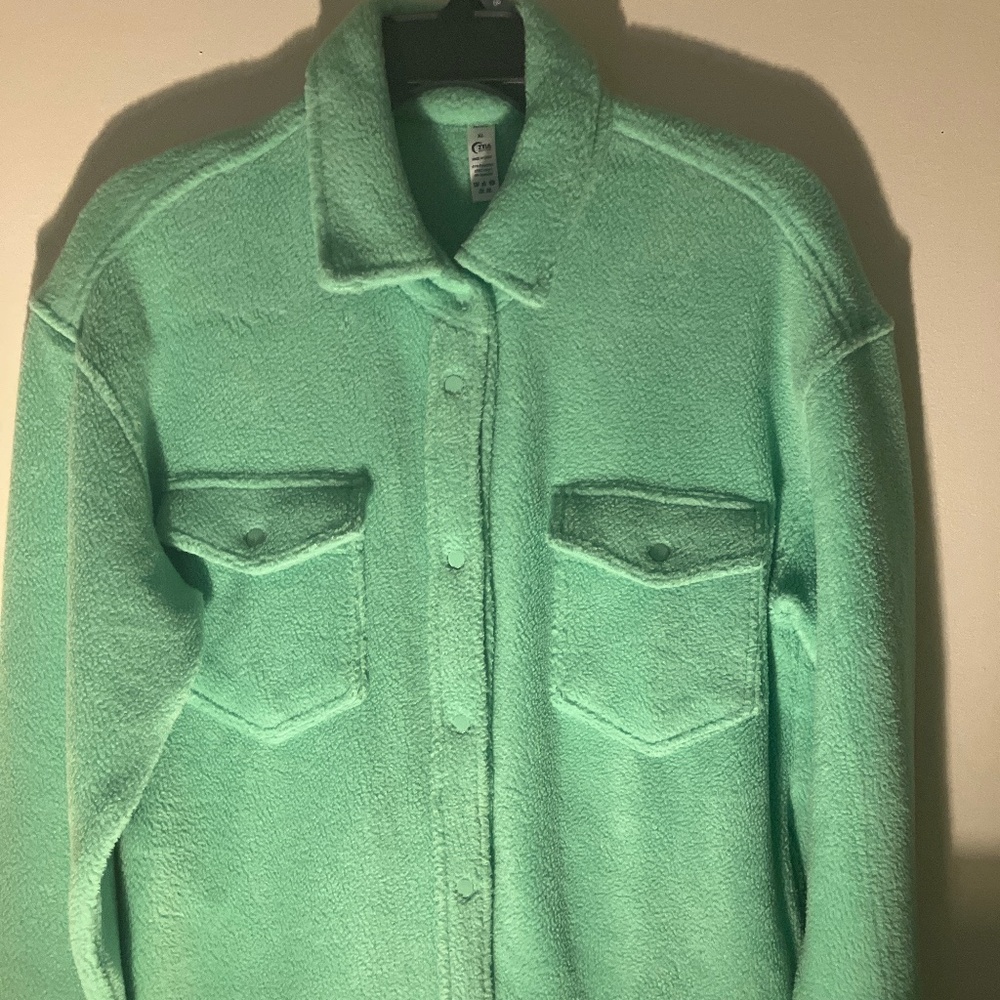 Button Up Woman’s Green Fleece